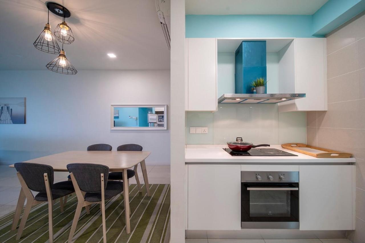 Iskandar Residences 3 Bedroom Нусаяя Екстер'єр фото